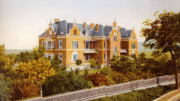 Historische Ansichtskarte des Kreiskrankenhauses Sonneberg an der Neustadter Straße.