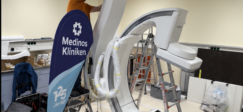 Neue bildgebende Technik im Katheterlabor des Medinos Klinikums Sonneberg während der Installation